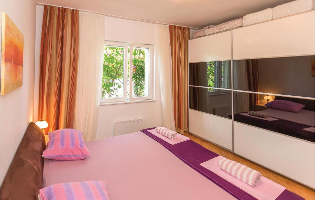 Lovely Apartment In Makarska With Wifi المظهر الخارجي الصورة