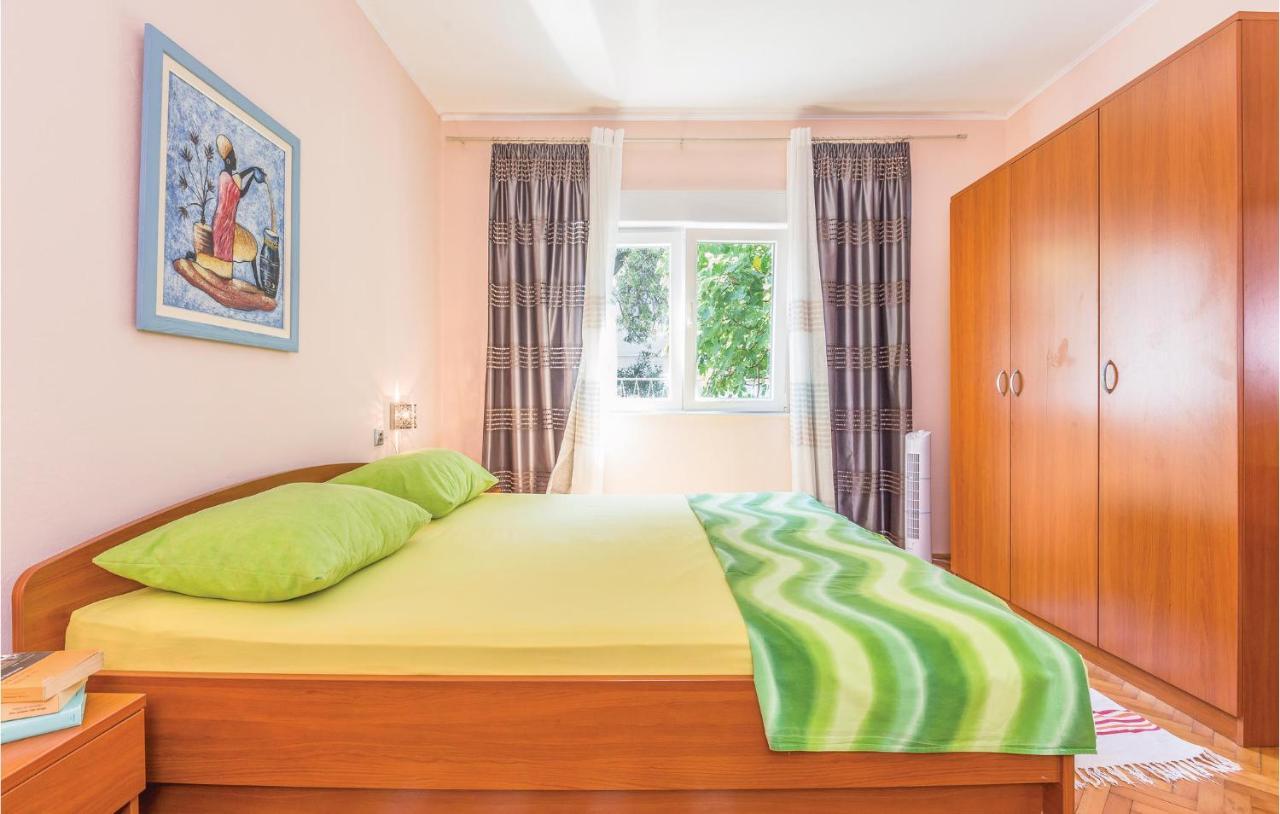 Lovely Apartment In Makarska With Wifi المظهر الخارجي الصورة