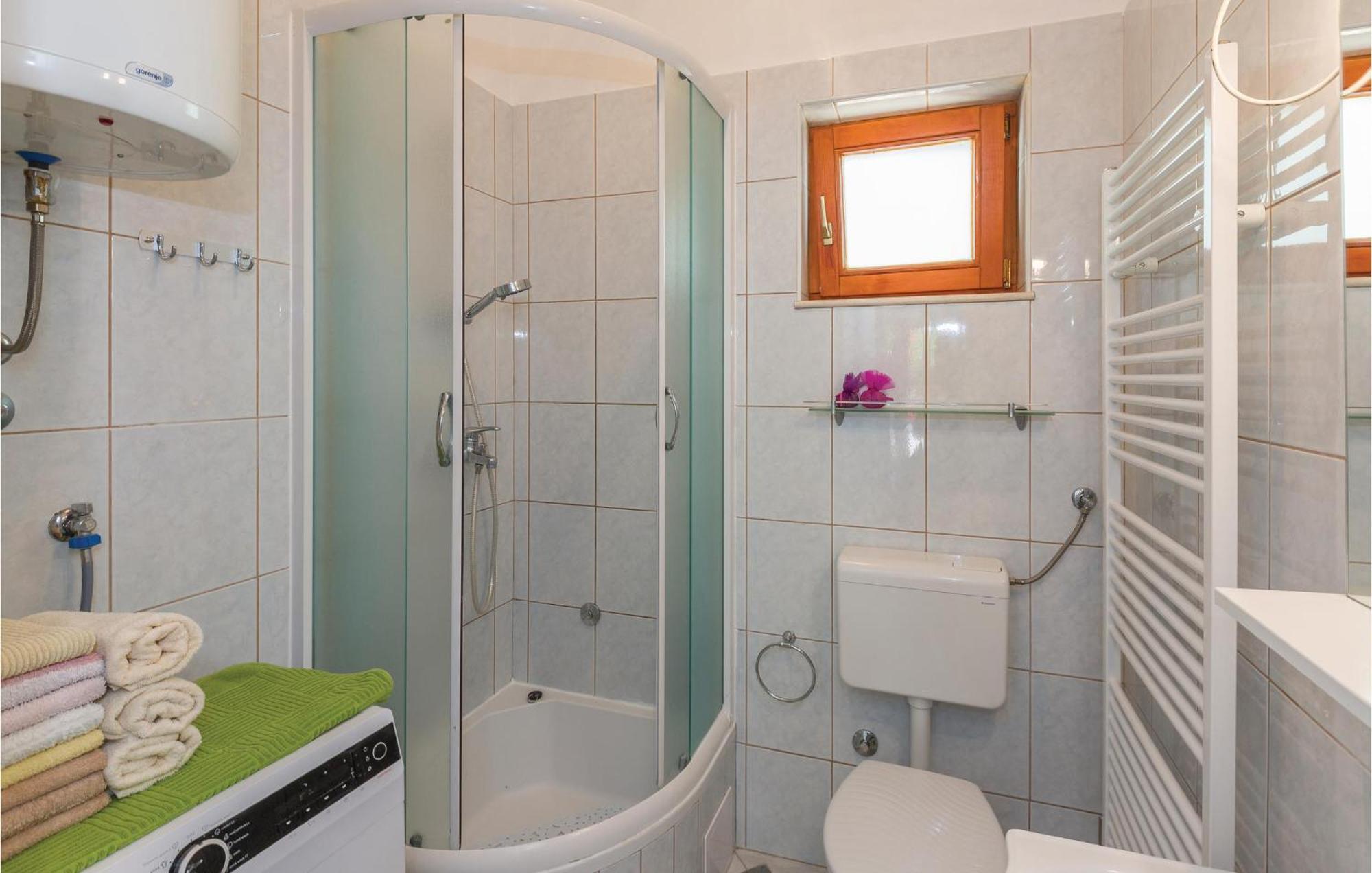 Lovely Apartment In Makarska With Wifi المظهر الخارجي الصورة
